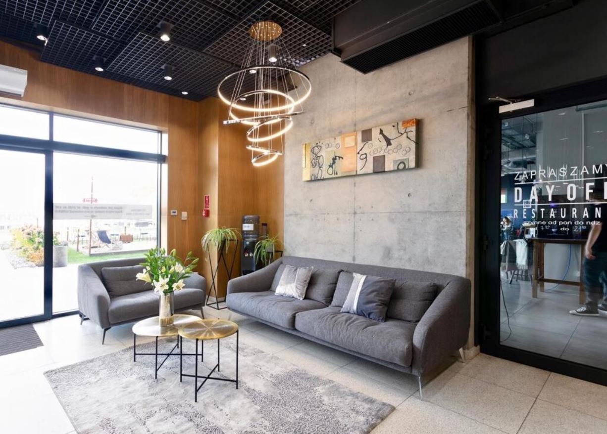 Apartament W Warszawie Dedykowany Parking Podziemny W Cenie, Wifi, Blisko Centrum New Apartment In Warsaw Finished To A High Specification Fitted Out To A High Standard On The 7Th Floor, Wifi, Underground Parking Price Included מראה חיצוני תמונה