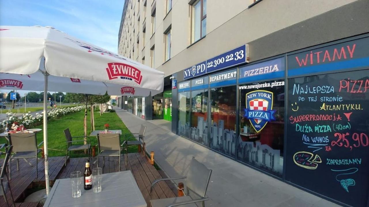 Apartament W Warszawie Dedykowany Parking Podziemny W Cenie, Wifi, Blisko Centrum New Apartment In Warsaw Finished To A High Specification Fitted Out To A High Standard On The 7Th Floor, Wifi, Underground Parking Price Included מראה חיצוני תמונה
